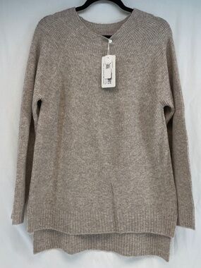 Echo Verde Long Sleeve Crewneck Sweater Tan Beige Women’s Size Medium NEW